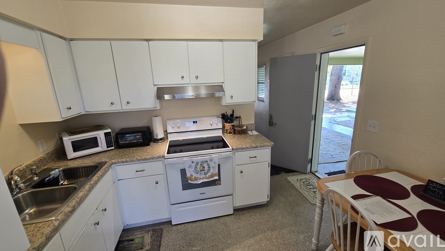 308 Gunn Ave 1 Apartment for Rent - Photo gallery 2