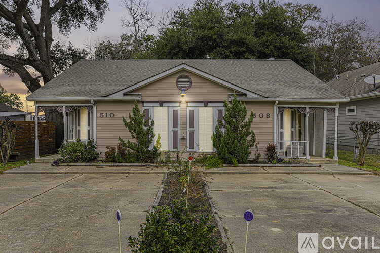 510 Clarence St 2 Beds Single Family Home for Rent - Photo gallery 1