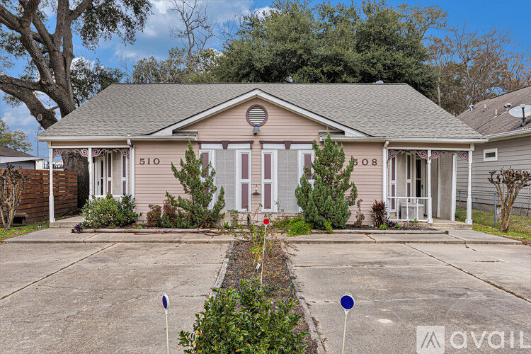 510 Clarence St 2 Beds Single Family Home for Rent - Photo gallery 2