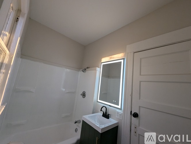 184 Buckingham St 2 Beds Apartment for Rent - Photo gallery 2