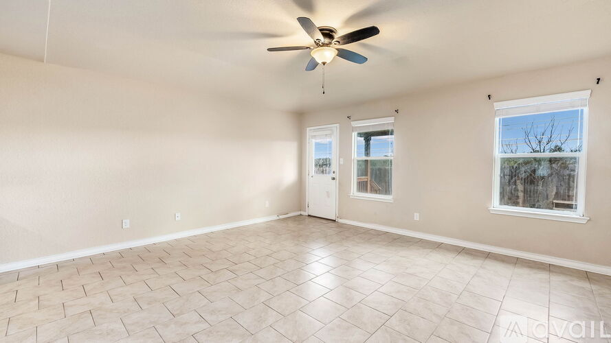 11310 Eagle Tree 5 Beds Single Family Home for Rent - Photo gallery 5