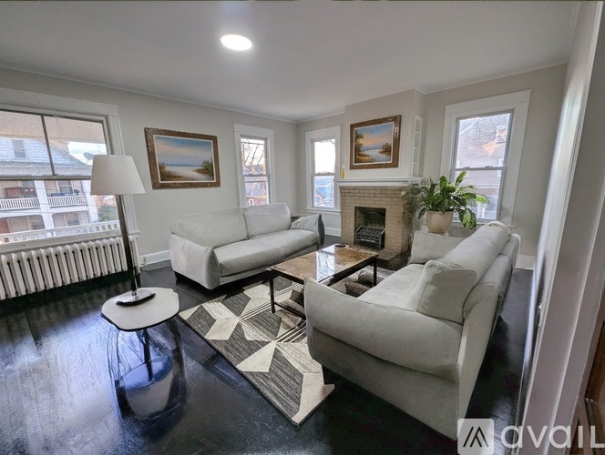 184 Buckingham St 3 Beds Apartment for Rent - Photo gallery 1