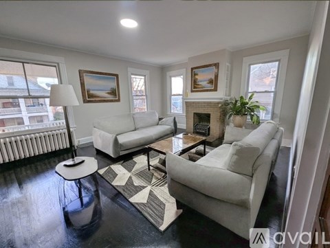 184 Buckingham St 3 Beds Apartment for Rent