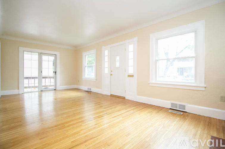 2301 Portsmouth Ave 4 Beds Single Family Home for Rent - Photo gallery 2