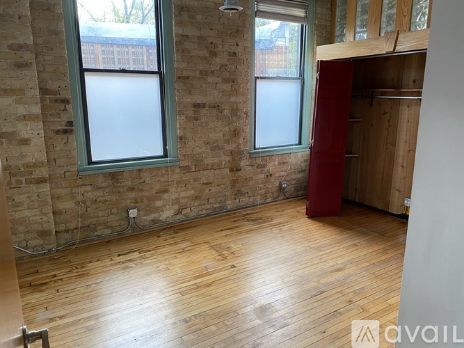 1846 West Henderson Street 3 Beds Apartment for Rent - Photo gallery 5