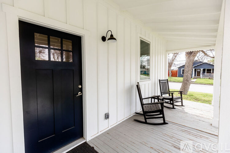 991 Mill Street 2 Beds Single Family Home for Rent - Photo gallery 5