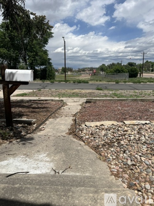 1033 E Cucharras St 2 Beds Single Family Home for Rent - Photo gallery 2