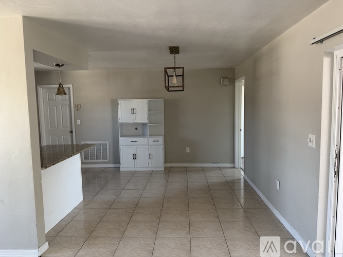 7520 Hawthorn Drive 2 Beds Single Family Home for Rent - Photo gallery 4