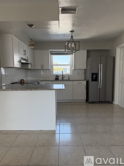 7520 Hawthorn Drive 2 Beds Single Family Home for Rent - Photo gallery 5