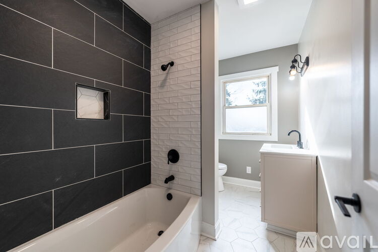 12 Simms St 3 Beds Single Family Home for Rent - Photo gallery 4
