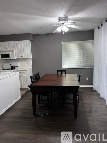 371 North Melrose Drive 3 Beds Apartment for Rent