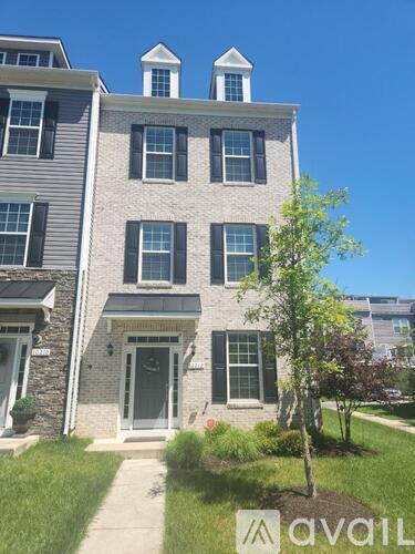 10212 Windsor Oaks Way 4 Beds Townhouse for Rent - Photo gallery 2