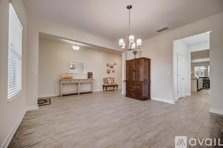 5841 Alenlon Way 4 Beds Single Family Home for Rent - Photo gallery 4