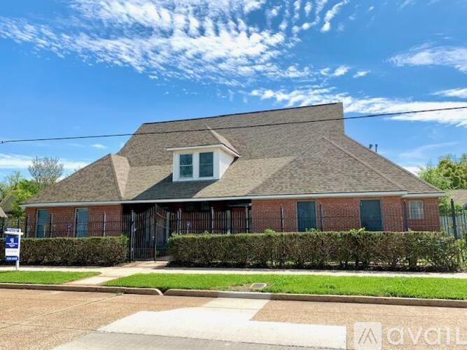 616 Pine Street 2 Beds Single Family Home for Rent - Photo gallery 1