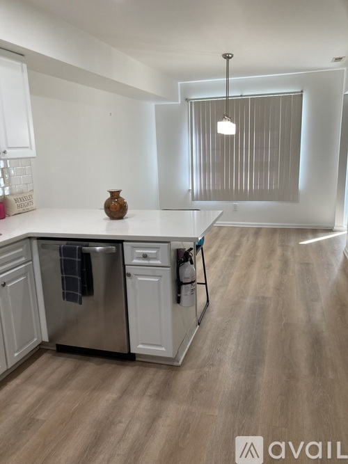 6 Paula Way 2 Beds Townhouse for Rent - Photo gallery 2