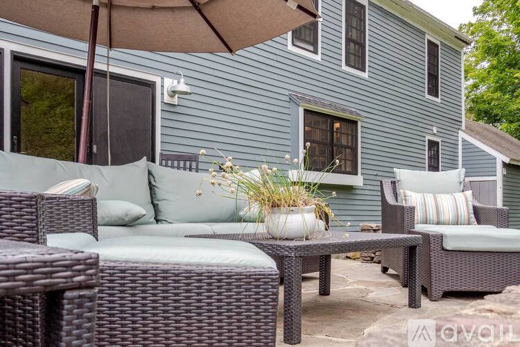 43 Bedford Road 4 Beds Single Family Home for Rent - Photo gallery 2