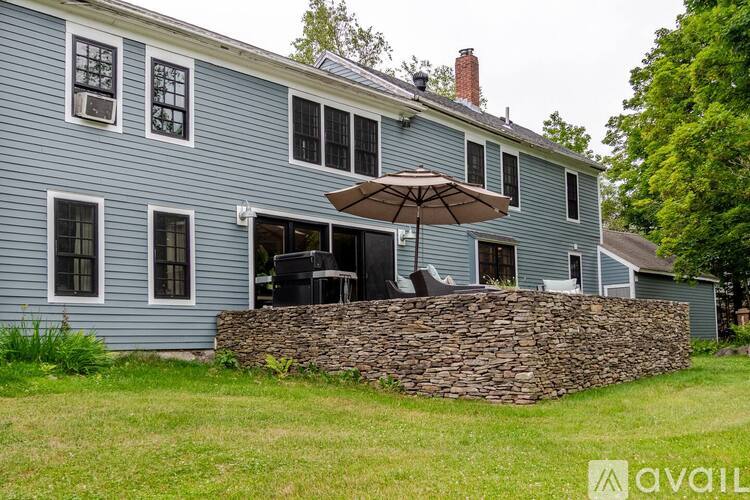 43 Bedford Road 4 Beds Single Family Home for Rent - Photo gallery 4
