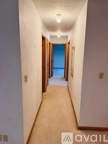 2919 West Rohmann Avenue 3 Beds Single Family Home for Rent - Photo gallery 3