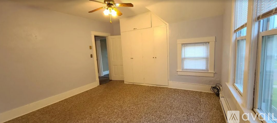 120 West Douglas Street 2 Beds Apartment for Rent - Photo gallery 3