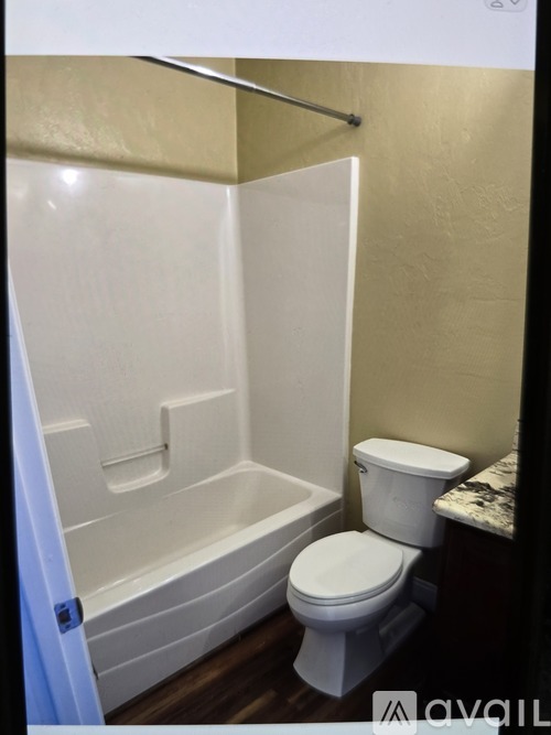 2915 Southwest 35th Place 2 Beds Condo for Rent - Photo gallery 3