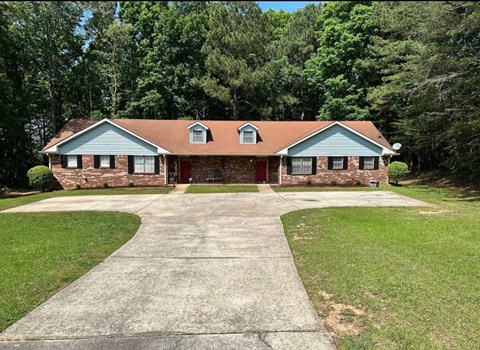 215 Chesapeake Drive 2 Beds Apartment for Rent