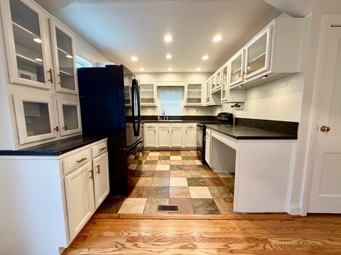 2219 Woodbourne Avenue 2 Beds Apartment for Rent