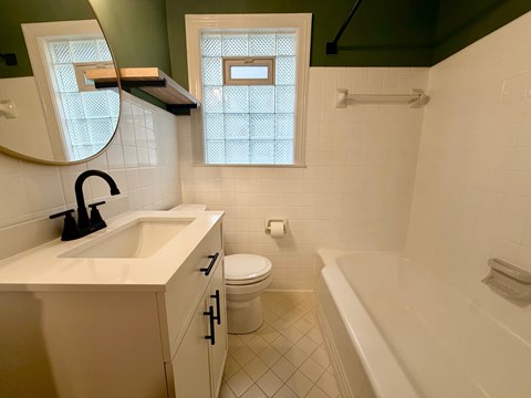2219 Woodbourne Avenue 2 Beds Apartment for Rent