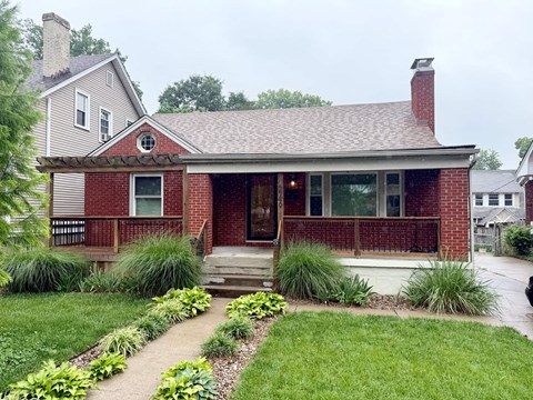 2219 Woodbourne Avenue 2 Beds Apartment for Rent