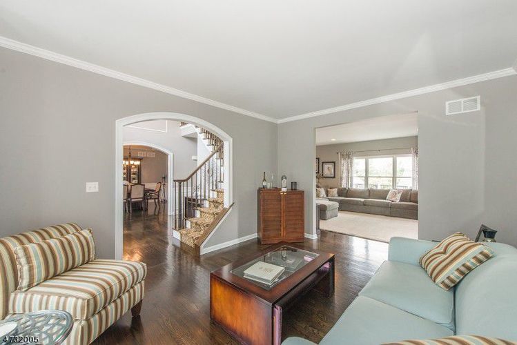 2 Magestro Ct 4 Beds Single Family Home for Rent - Photo gallery 2