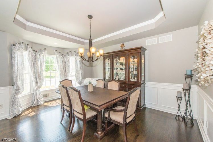 2 Magestro Ct 4 Beds Single Family Home for Rent - Photo gallery 3