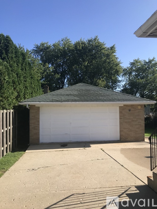724 Pleasant Street 3 Beds Single Family Home for Rent - Photo gallery 4