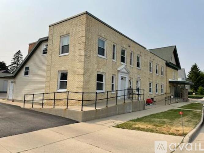 103 S Ridge St 2 Beds Apartment for Rent - Photo gallery 3