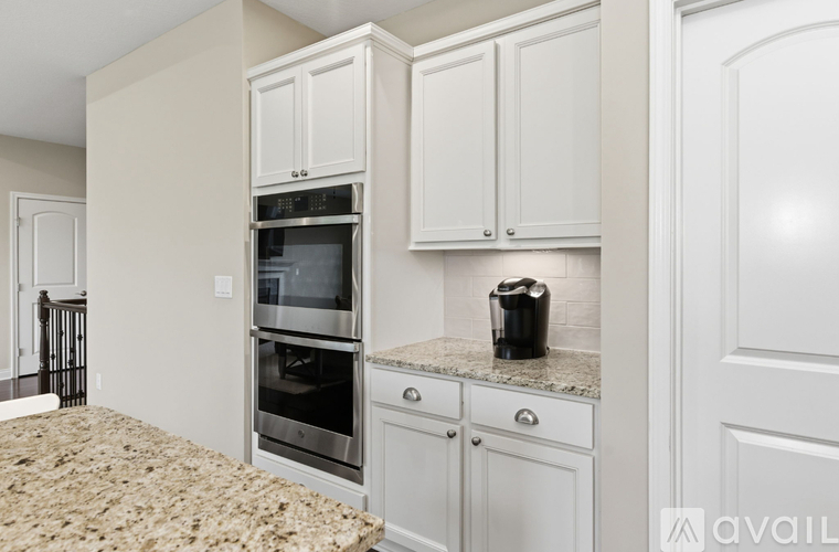 Longbranch Rd 5 Beds Single Family Home for Rent - Photo gallery 3