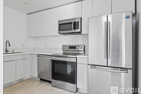 850 N Van Ness Ave 2 Beds Apartment for Rent