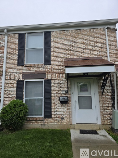 1102 Charleston Court 2 Beds Condo for Rent - Photo gallery 1