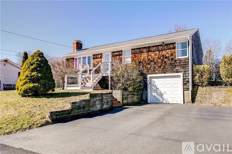 76 Norseman Drive 3 Beds Single Family Home for Rent - Photo gallery 1