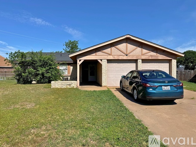 2316 Perrin Dr 3 Beds Single Family Home for Rent - Photo gallery 1