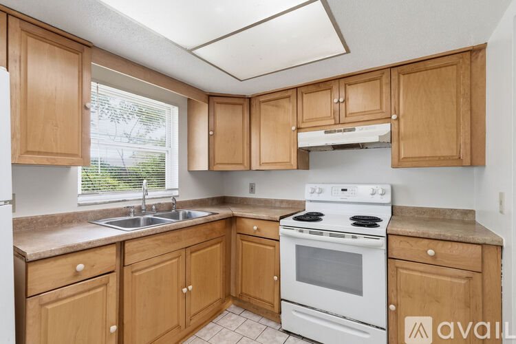 1108 Amble Ln