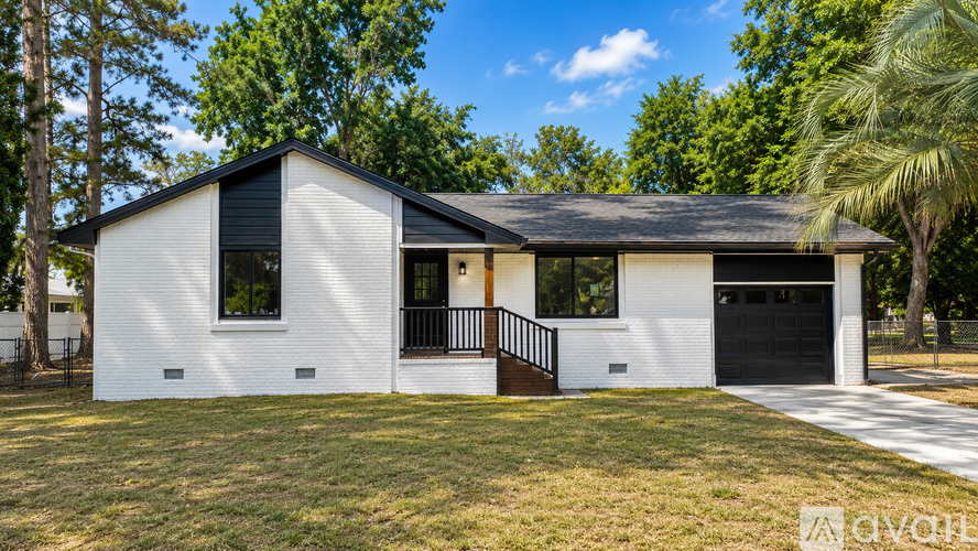 746 Broad River Boulevard 3 Beds Single Family Home for Rent - Photo gallery 1