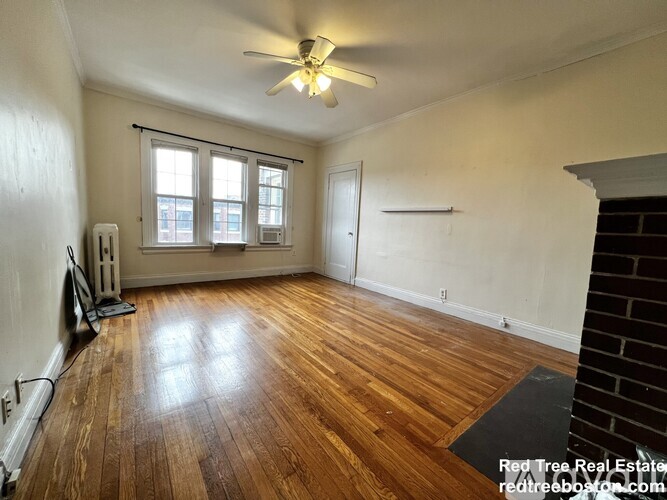 15 Glenville Ave 1 Apartment for Rent - Photo gallery 4