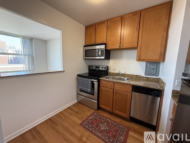 5650 N Sheridan Rd Studio Apartment for Rent - Photo gallery 5