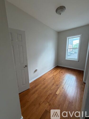 131 S Harrison St 2 Beds Apartment for Rent