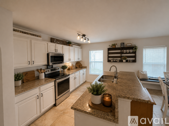 3200 Charon Avenue 5 Beds Single Family Home for Rent - Photo gallery 4