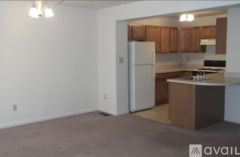 108 Fairway Drive 3 Beds Single Family Home for Rent - Photo gallery 4