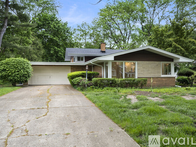 48 Oakwood Dr 3 Beds Single Family Home for Rent - Photo gallery 1