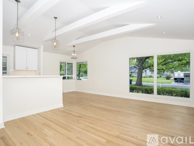 48 Oakwood Dr 3 Beds Single Family Home for Rent - Photo gallery 3
