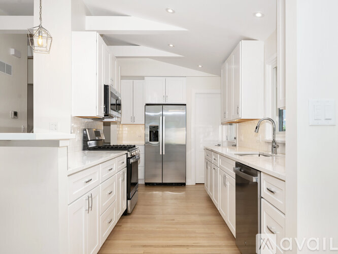 48 Oakwood Dr 3 Beds Single Family Home for Rent - Photo gallery 5