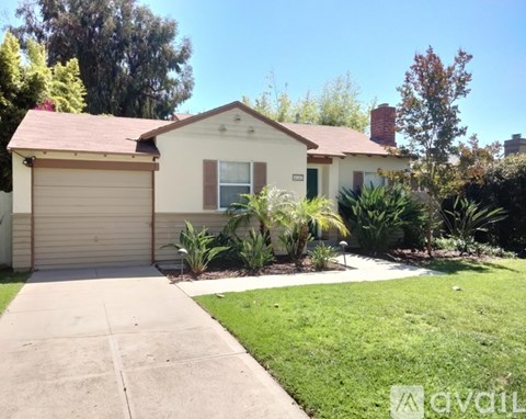 4142 Shadyglade Avenue 2 Beds Apartment for Rent