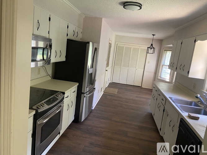 227 Crestline Drive 3 Beds Single Family Home for Rent - Photo gallery 1