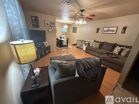 825 West Austin Street 3 Beds Apartment for Rent